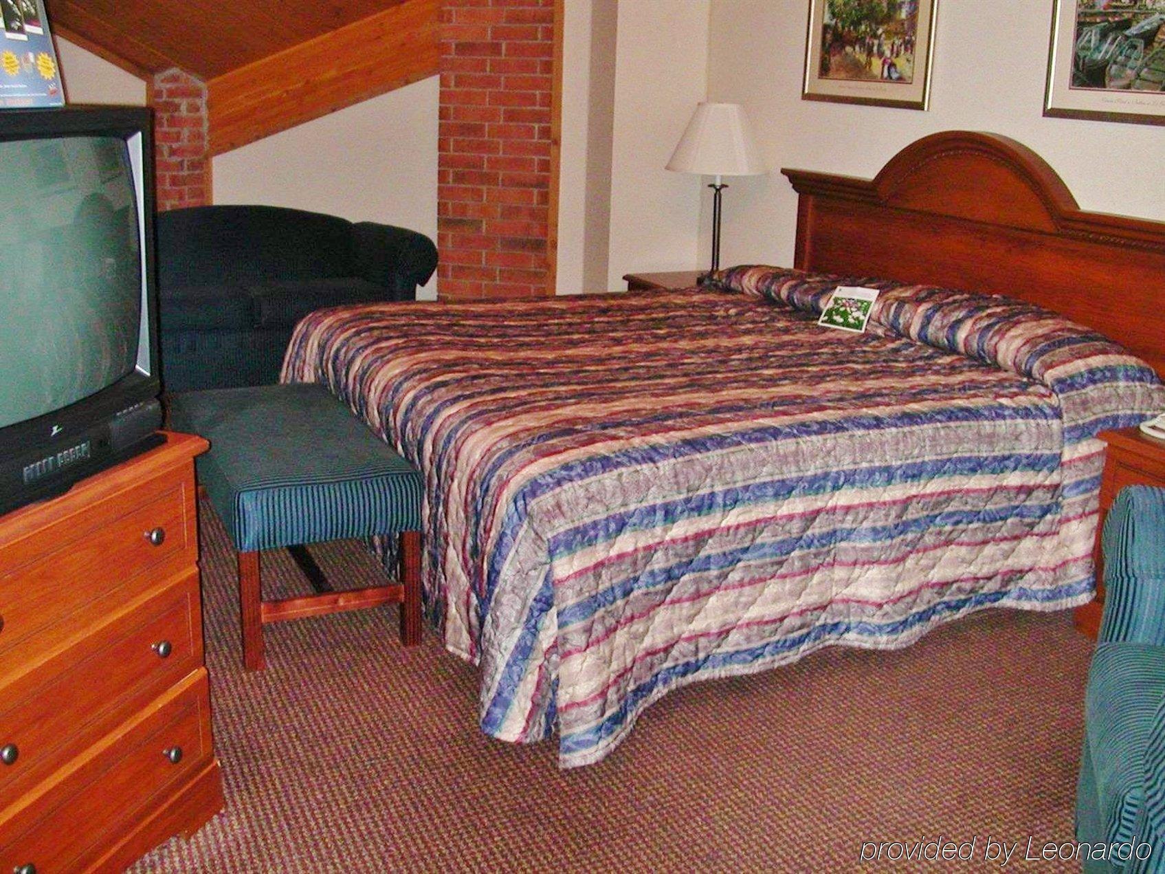 Lomira Inn And Suites Kültér fotó