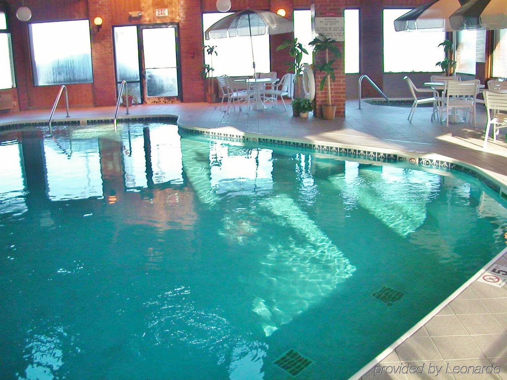 Lomira Inn And Suites Kültér fotó